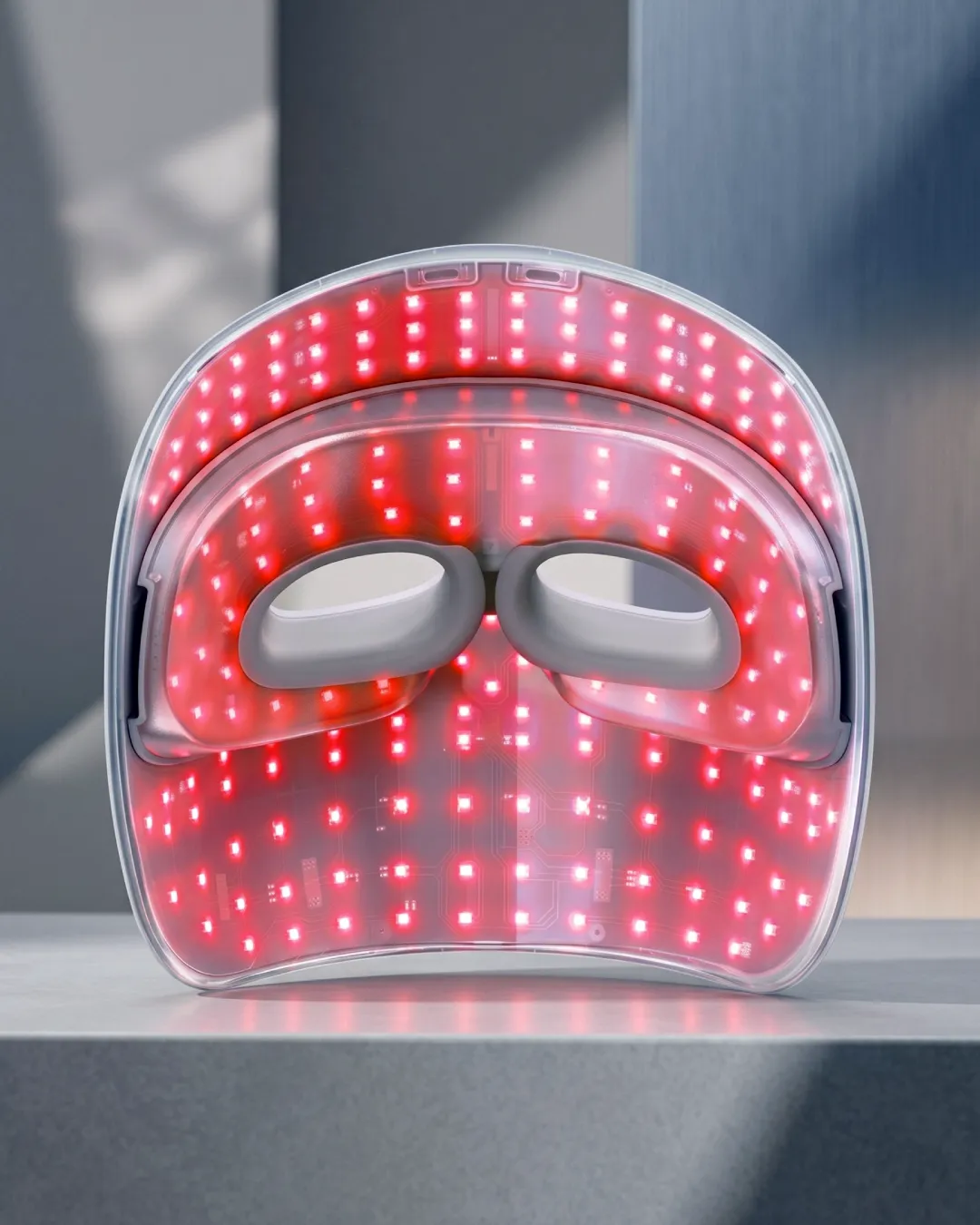 Hautseite der TheraFace Mask Glo LED-Maske mit den 504 LED-Lichtquellen